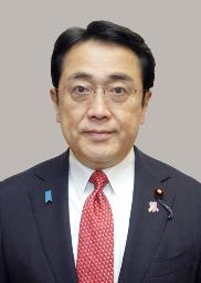 　米ワシントンで取材に応じる赤沢経済再生相＝７日（共同）