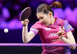　女子シングルス１回戦で申裕斌と対戦する張本美和＝横浜ＢＵＮＴＡＩ