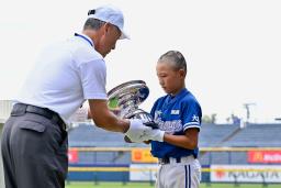 　小学生野球の高円宮賜杯第４５回全日本学童軟式野球大会マクドナルド・トーナメントで優勝を果たした長曽根ストロングス＝ハードオフ新潟
