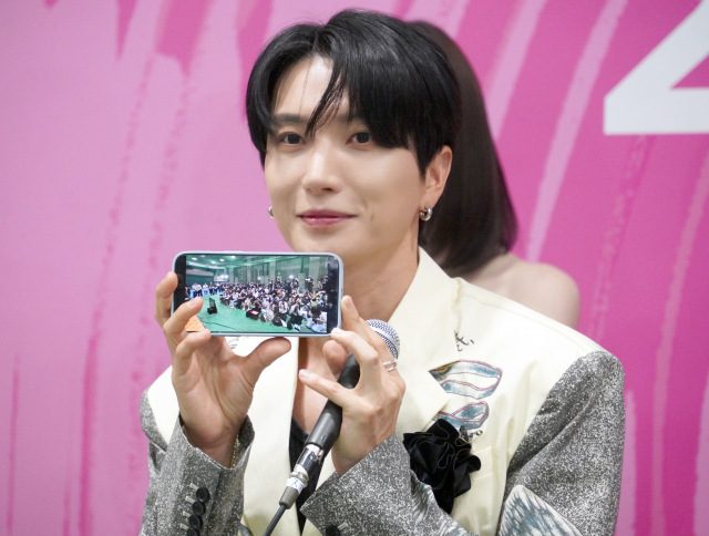 『SMTOWN LIVE 2025 in TOKYO』フォト＆トークセッションに参加したSUPER JUNIOR・イトゥク （C）ORICON NewS inc.