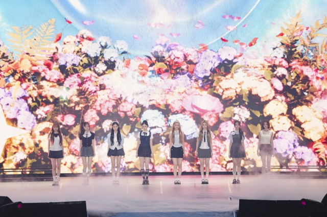 『SMTOWN LIVE 2025 in TOKYO』に出演したHerts2Hearts（撮影：田中聖太郎写真事務所）