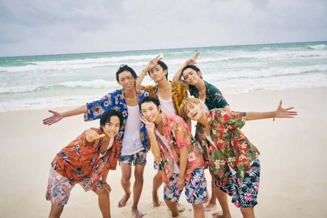 Lienel 6th シングル『超絶SUMMERでバカになれ』オフショット
