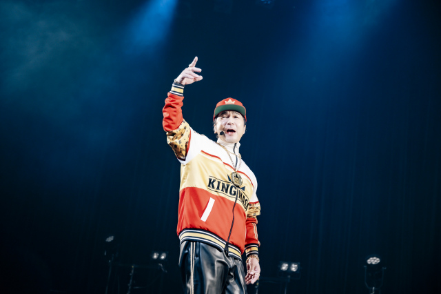 「ドリカムディスコ2025 in Zepp Sapporo」MCを務めるKING MASA（中村正人 from DREAMS COME TRUE）
