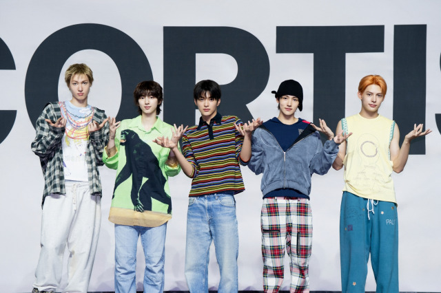 「CORTIS The 1st EP 『COLOR OUTSIDE THE LINES』MEDIA SHOWCASE」を開催したCORTIS（P）&（C）BIGHIT MUSIC