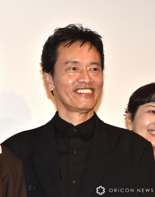 若すぎる監督に驚きを見せた遠藤憲一 （C）ORICON NewS inc.