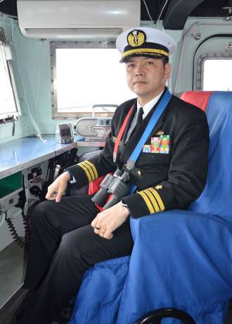 針原寛幸艦長「生まれ育った街に戻れてうれしい」。