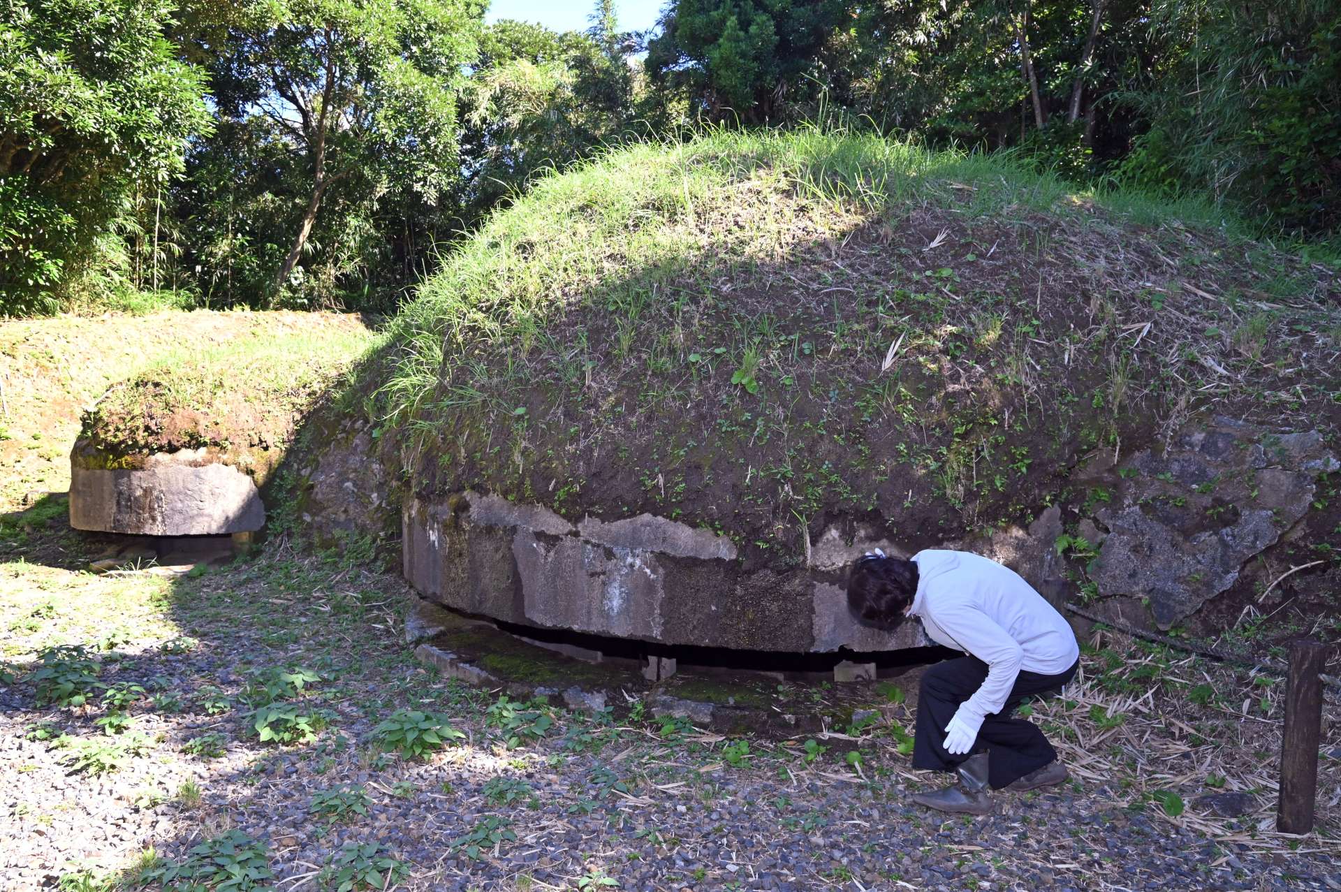 砲台跡近くに残るトーチカ＝肝付町北方