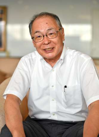 鹿児島で開かれる全共に向け意欲を語る全国和牛登録協会の向井文雄会長理事＝霧島市隼人