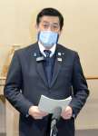年末年始を前に県民への緊急メッセージを出す塩田康一知事＝２１日、鹿児島県庁