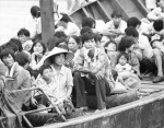 難民第二陣は鹿児島港外に到着したものの、そのまま神戸送りに＝１９８９（平成元）年９月１日、鹿児島港外