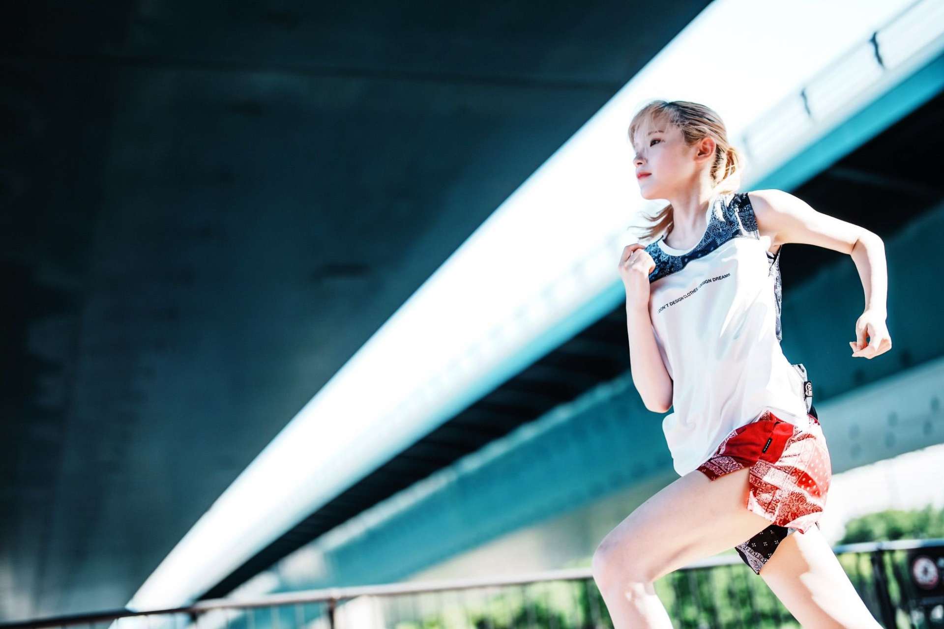 鹿児島マラソンでＰＲランナーを務める志村美希さん（本人提供）