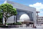 鹿児島大学にある稲盛会館。卵形ホールが特徴