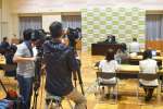 「汚染水」と言い間違えた野村哲郎農相の閣議後会見に詰めかけたメディア関係者ら＝１日、農林水産省