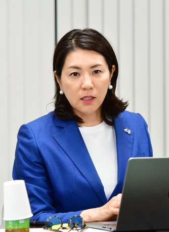 米丸麻希子氏