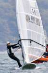 成年女子国スポウインドサーフィン級で３位に入った鹿児島・松浦絵里（県連盟）＝佐賀県ヨットハーバー