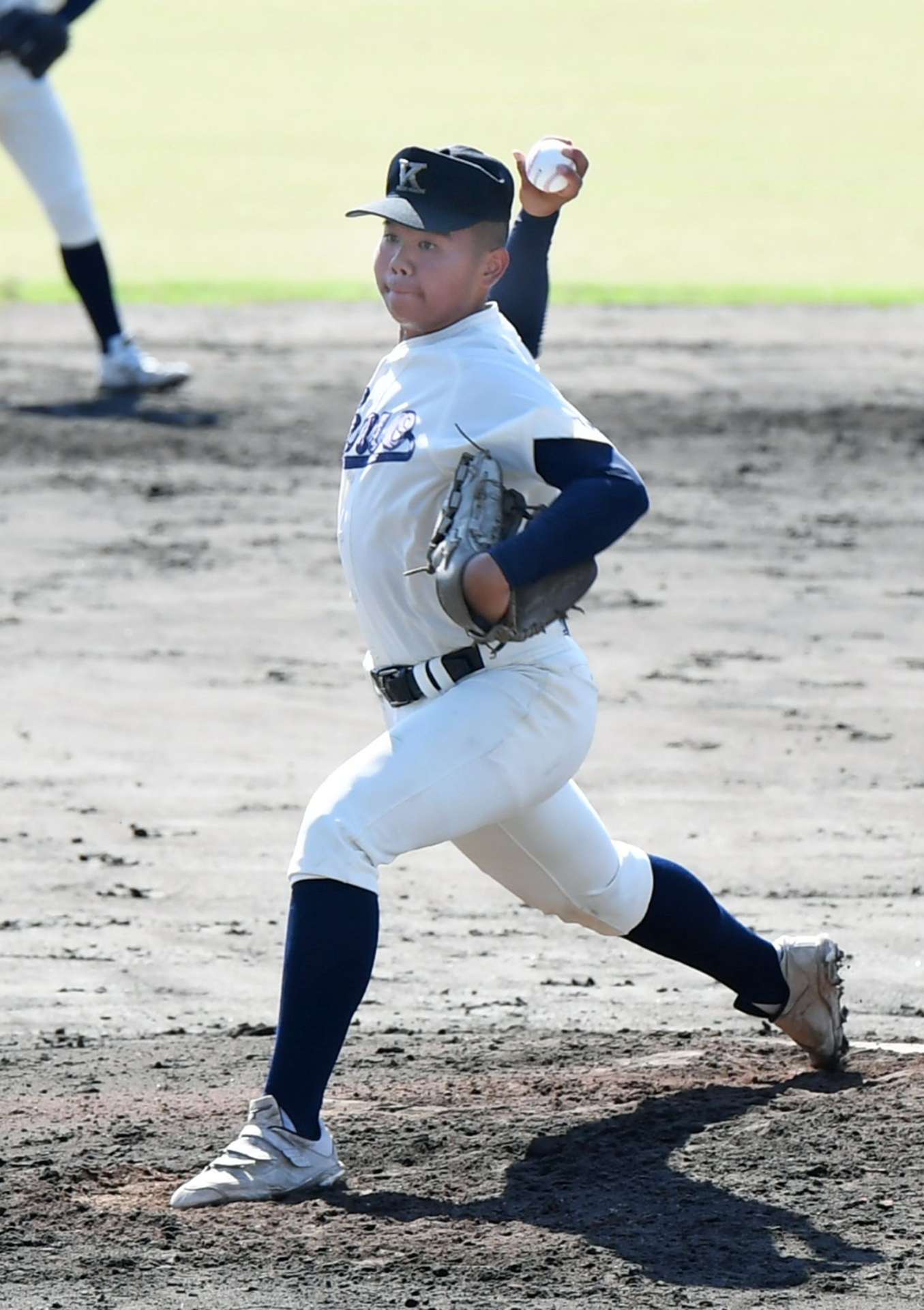 力投する国分中央のエース・川瀬＝平和リース