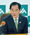 会見するＪＡ鹿児島県中央会の山野徹会長＝２１日、鹿児島市のＪＡ県会館