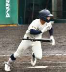 ９回表神村無死一塁、入耒田が中前打を放ち好機を広げる＝別大興産スタジアム