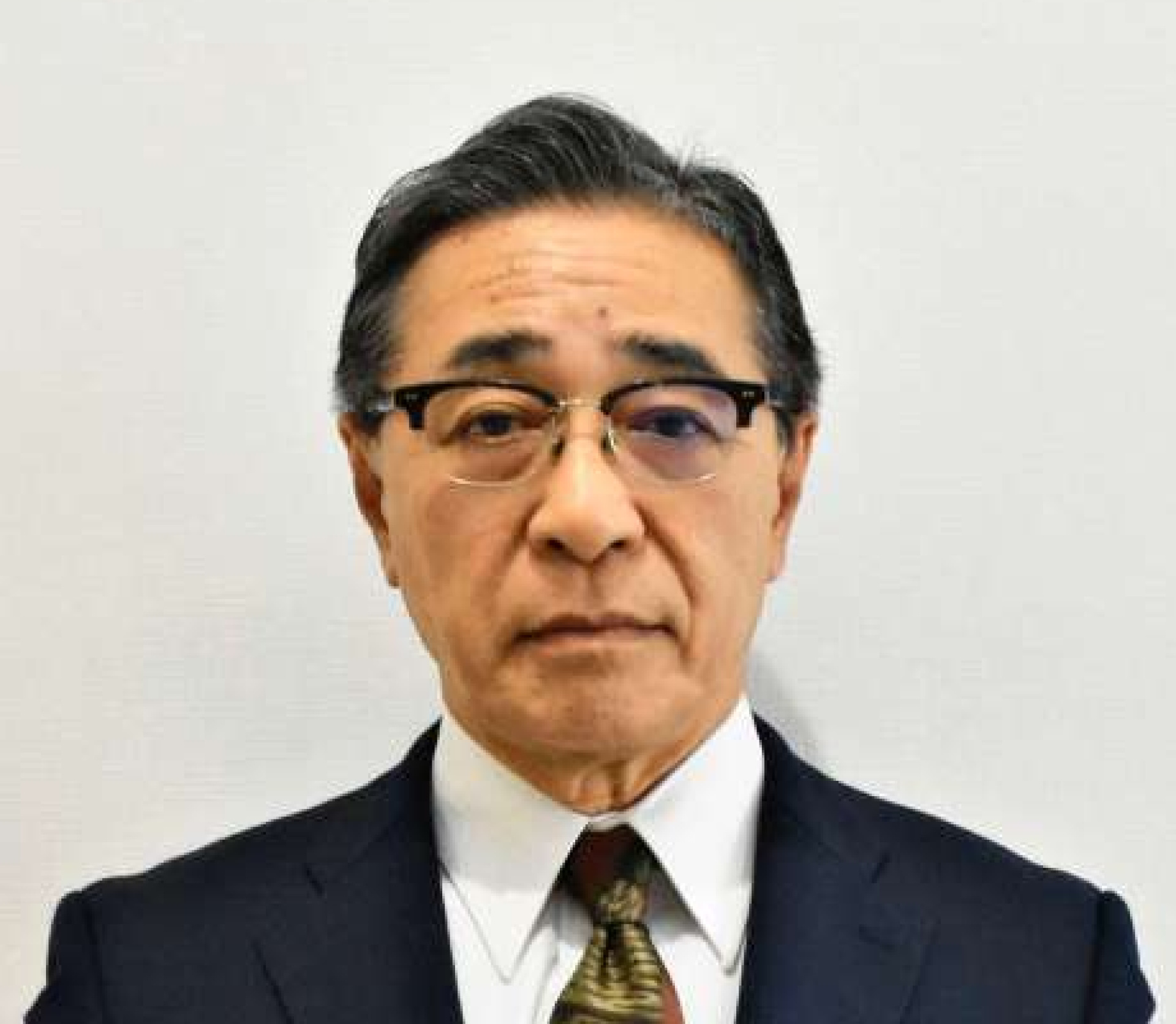 前　登志朗氏