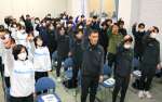 気勢を上げる川薩チームの選手ら＝薩摩川内市のサンアリーナせんだい