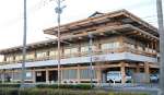 敷地の売却が検討されている県武道館＝１１日、鹿児島市与次郎１丁目