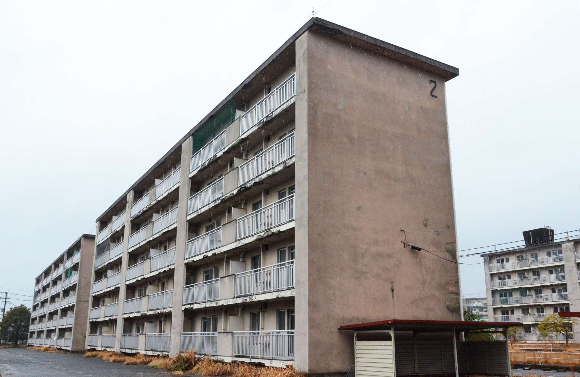 〈別カット〉一般競争入札で落札された県営原良団地Ｃ区画＝１２日、鹿児島市明和４丁目