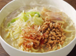 １８日発売するマルニ味噌らーめん（薩摩川内市）監修の「大盛みそラーメン」