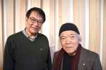 銀行出張所跡の音楽ホールへの改装を担当した川野幸三さん（右）と依頼主の後庵究さん＝えびの市向江