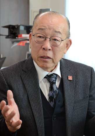 「鹿児島の交流人口を増やしたい」と語る磯新駅設置協議会の藤安秀一会長＝鹿児島市