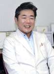 〈関連〉「検診とワクチン接種が予防の柱」と話す小林裕明教授＝鹿児島市の鹿児島大学桜ケ丘キャンパス
