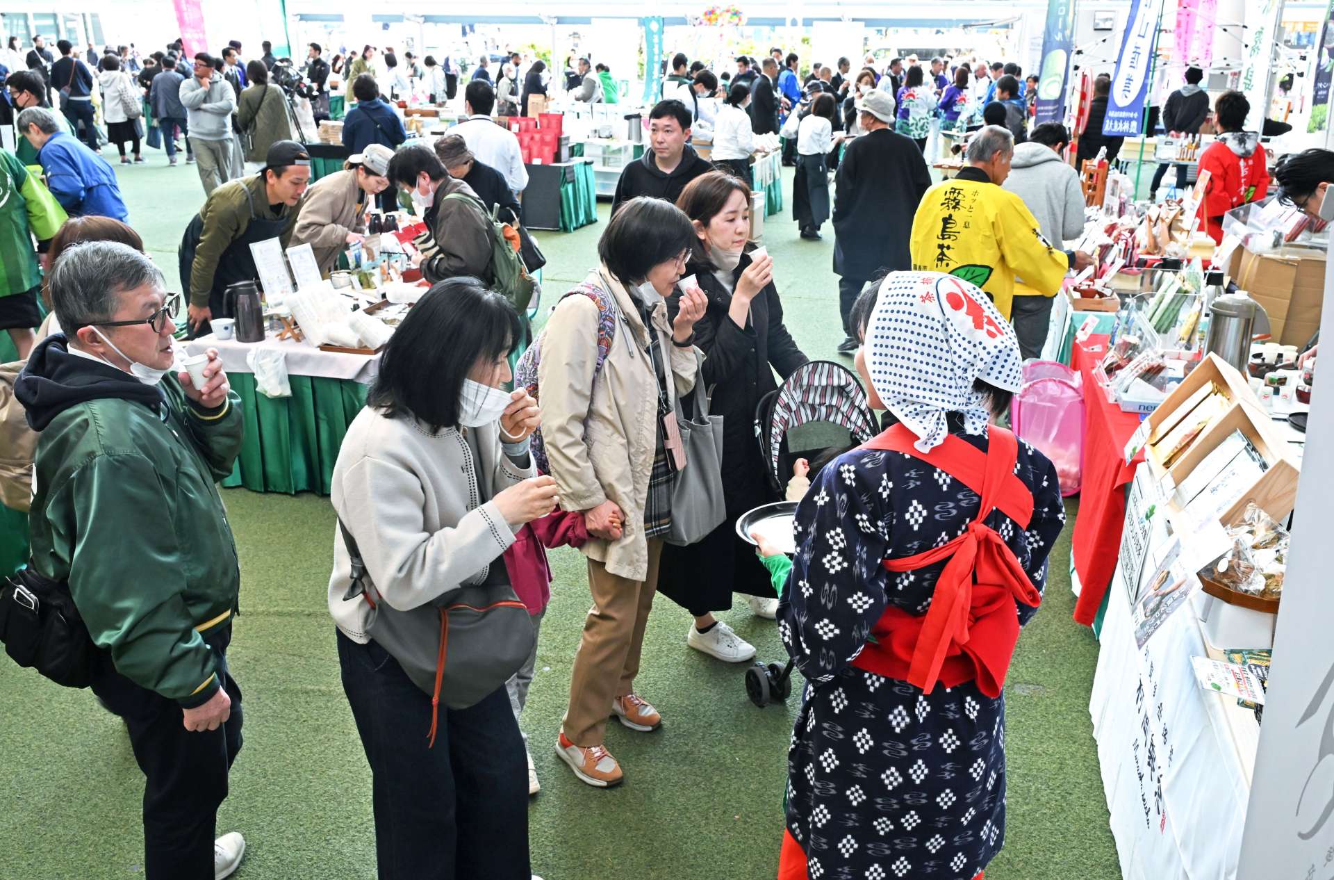 日本一を記念し開かれた感謝祭【預Ｓ注意】。いかに消費を伸ばすかが鍵となる【預Ｅ注意】＝３月２９日、鹿児島市（佐伯直樹撮影）