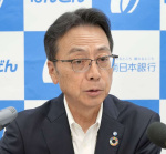 南日本銀行の田中暁爾頭取＝９日、鹿児島市中町の南日本銀行第２ビル