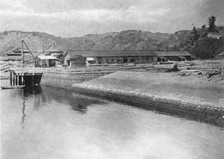 運用時の旧鹿児島貯木場＝１９３５年ごろ、鹿児島市（鹿児島森林管理署提供）