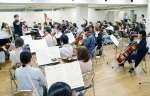 定期演奏会に向け練習に励む鹿児島交響楽団＝鹿児島市の宝山ホール