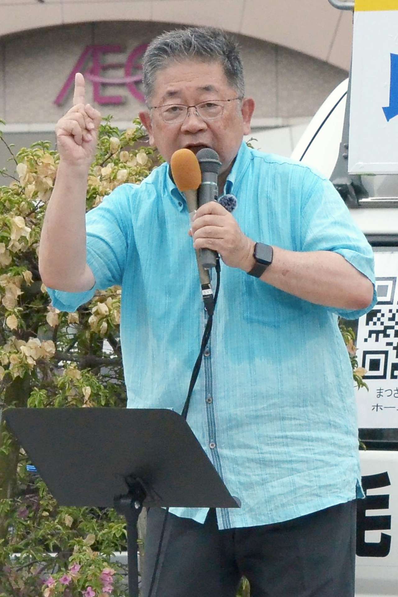 消費税減税を訴える共産党の小池晃書記局長＝１１日、鹿児島市