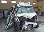 国道３号で衝突した軽乗用車＝１日、出水市の出水警察署