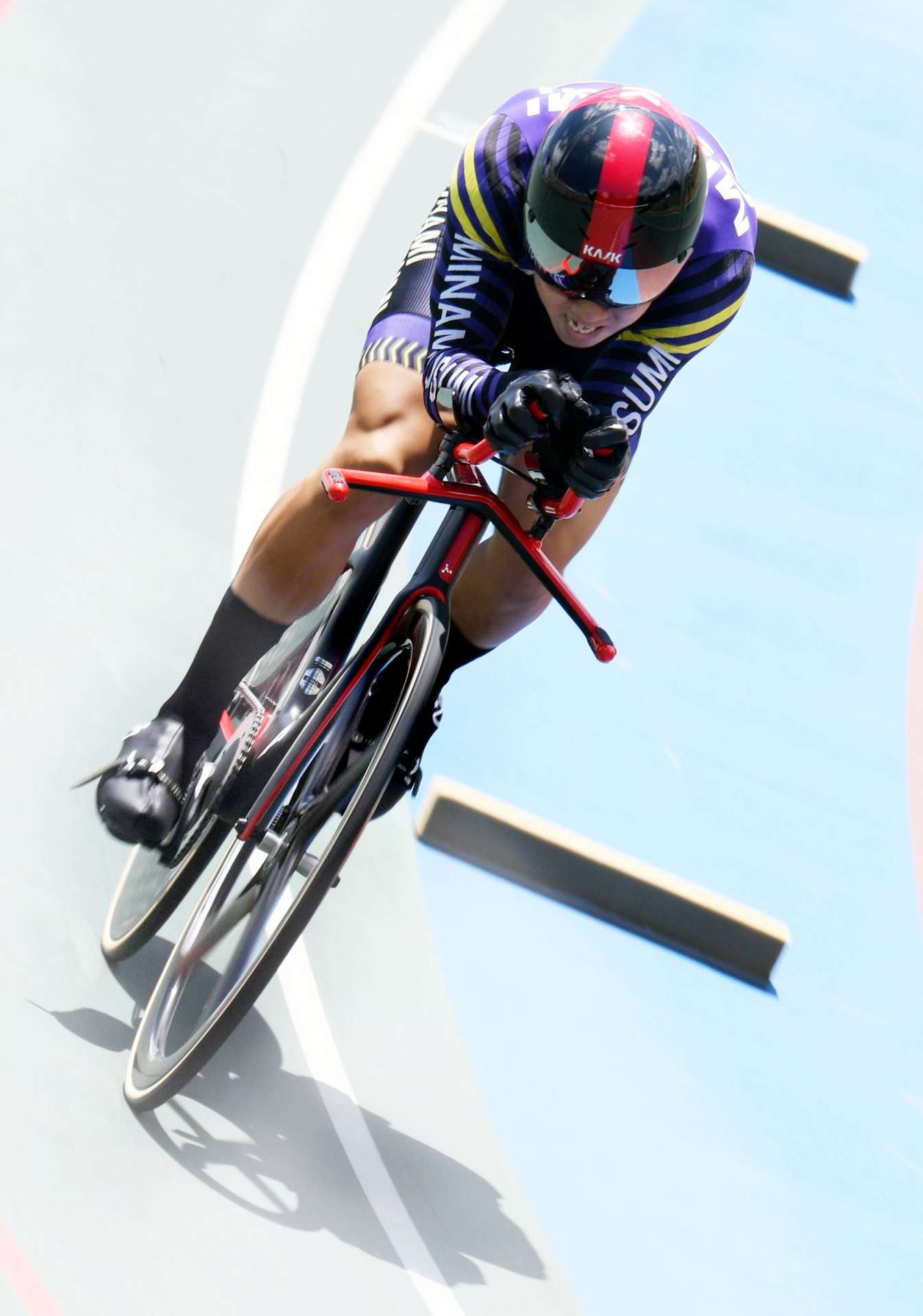 １０００メートルタイムトライアルで優勝した南大隅の山本武蔵＝倉吉自転車競技場