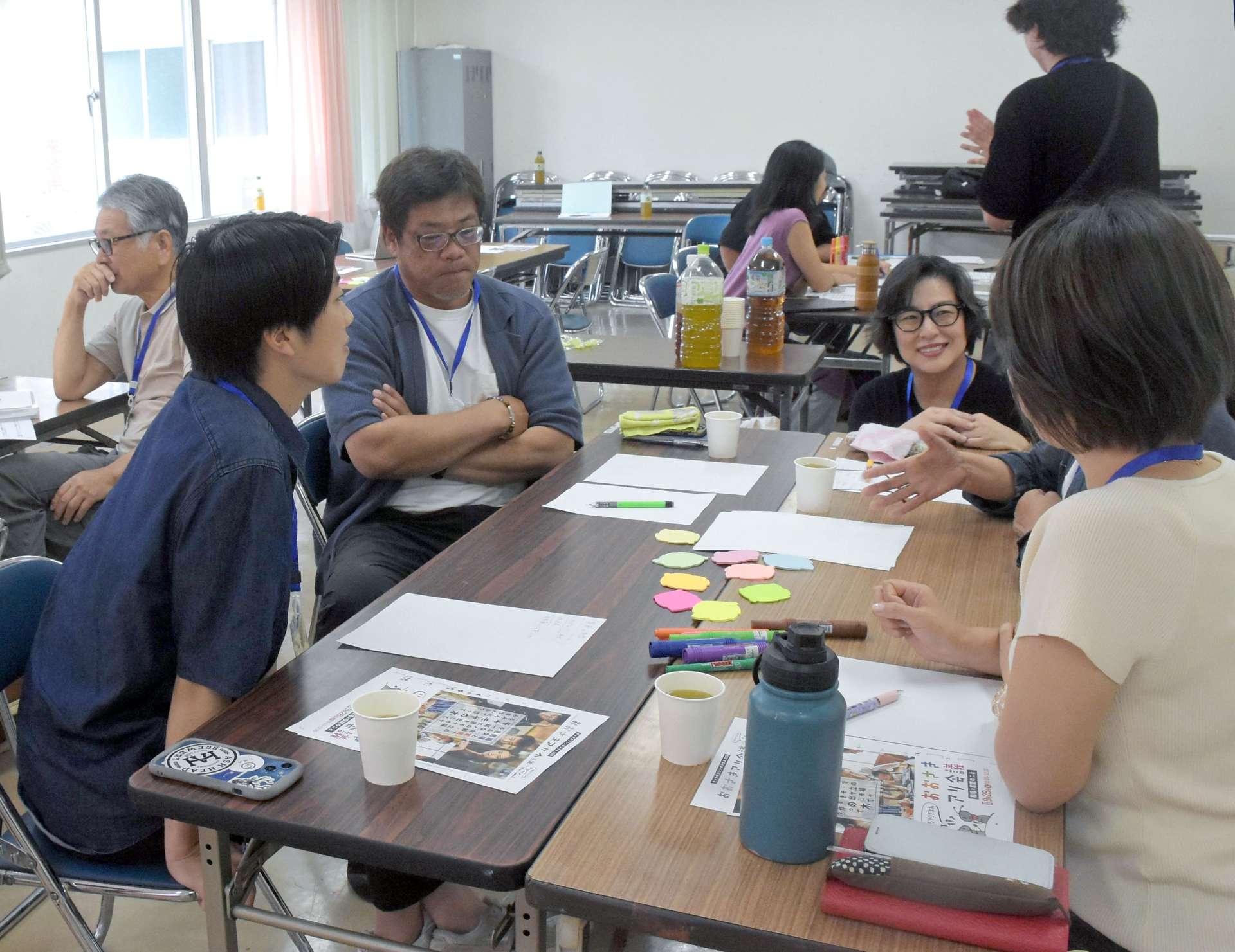 意見交換する「おおさきアリ会議」の参加者＝大崎町中央公民館