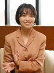 「白熊を食べたりタカプラや山形屋に行ったり。天文館には１０代の頃に親しんだ場所がたくさんある」と話す大原優乃＝鹿児島市役所