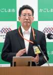 サッカースタジアム整備などについて説明する鹿児島市の下鶴隆央市長＝２８日、市役所