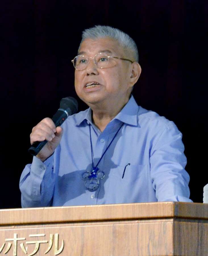 香港からの誘客促進へ向け講演する袁文英社長＝２０２３年９月、鹿児島市