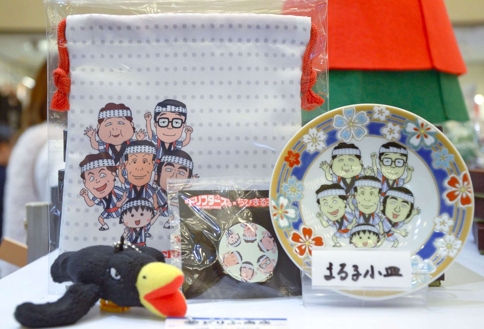 「ザ・ドリフターズ展」で販売するグッズ＝１２日、鹿児島市の山形屋