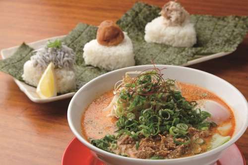 麺屋むすび