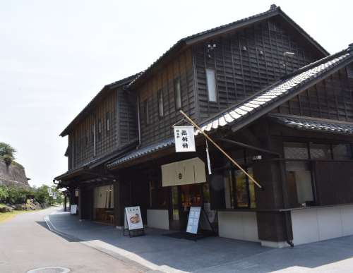 仙巌園 両棒餅屋<small>（ぢゃんぼもちや）</small>