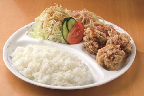 かもめ食堂