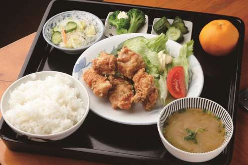 民宿 すずや食堂