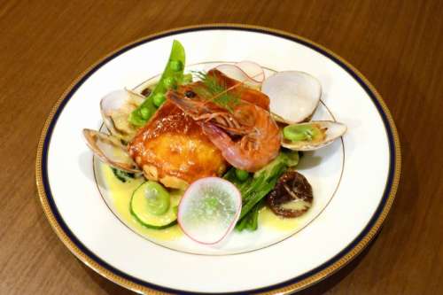 洋食とワインの店 coucou<small>（クークー）</small>