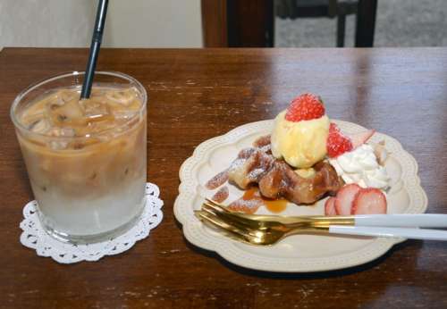 LiSA COFFEE STAND<small>(リサコーヒースタンド)</small>
