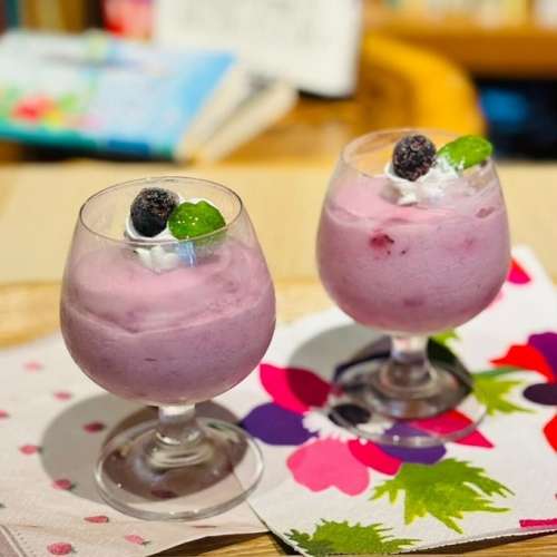 Book&Cafe 森や<small>（もりや）</small>