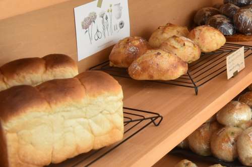 明日のパン<small>（あしたのパン）</small>